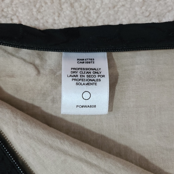 LAUNDRY BY SHELLI SEGAL BLACK EYELET TOP - Picture 12 of 12